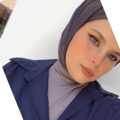 Sara_m0hsen's profile picture. و تحسَبُ أنَّكَ جرمٌ صغيرٌ ... و فيكَ انطوى العالمُ الأكبر