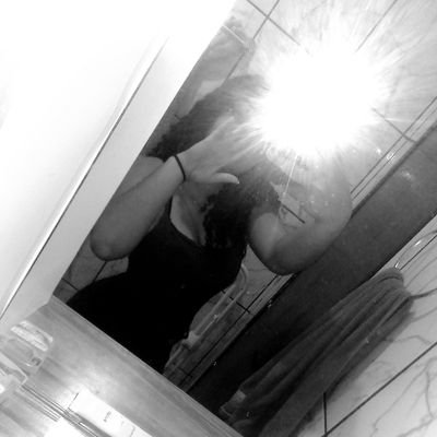 meloeyz's profile picture. 👑