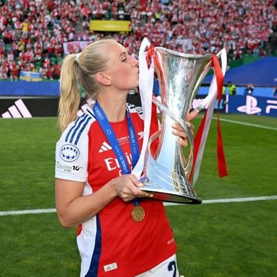 ⚽️❤️🇧🇷
There is nothing wrong with being you - J.A. (fan account)
@flamengo @arsenalwfc