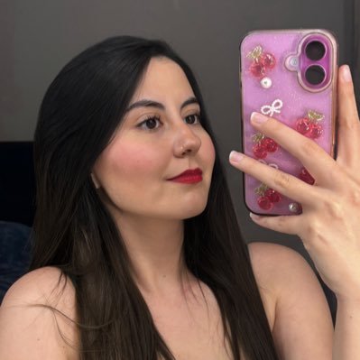 AndreaKarely16's profile picture. 