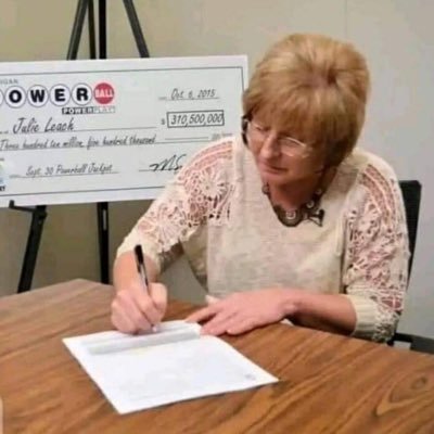 I'm Julie leach, the winner of $289.3million from pawerball lottrey. I am giving out $50,000 to my first 500 followers, Good luck to every lucky winners.