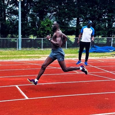 MosesOwor5's profile picture. Athlete 

Ecclesiastes 3:7🥀
@realmadrid die hard❤️ #HalaMadrid