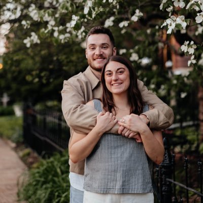 AshtonLeslie's profile picture. 