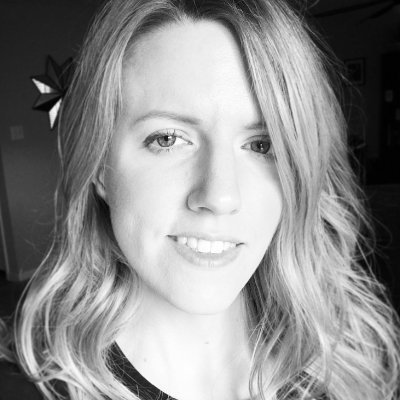 Communication designer, dreamer, amateur seamstress, artist, silly girl, MTG and chess enthusiast.