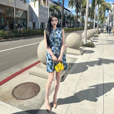 My name is Ella.
single.
✈️ Travel | Party 🎉
Connect with me ❤️