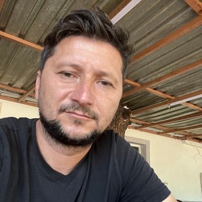 Huseyin48764051's profile picture. 