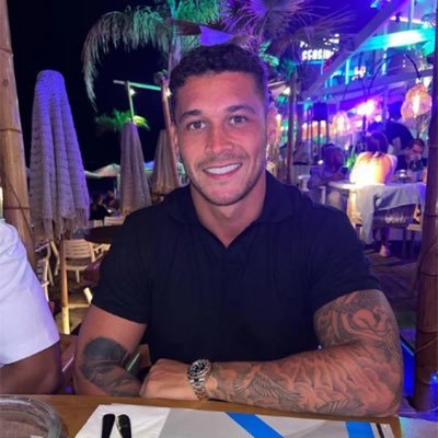 CallumJonesrp's profile picture. Parody account || married to @MollySophiaRp2 😍😘 💍2/2/25