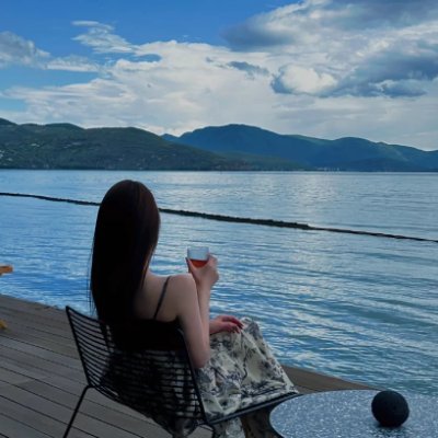 DamianKopka's profile picture. Keep your eyes on the stars, and your feet on the ground.👌