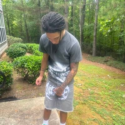 mandatory rules to the trenches keep yo gun on you 💯‼‼ real niggas only 📿🎲