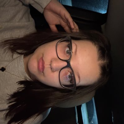 fvtherslvt's profile picture. pisces / gemini / libra