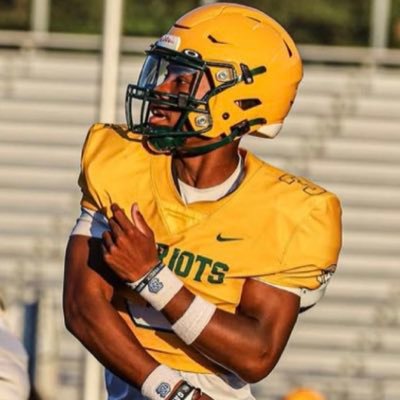 QB c/o 27 | 10 - D1 OFFERS | 3.55 GPA | QB Trainer: @airstrikeqb | QB @bigifootball 🟢🟡 | Head Coach: @Dj_mcfadden11 🟢🟡