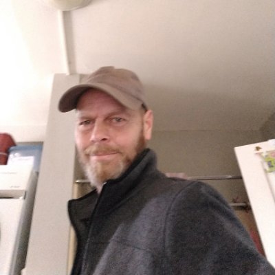 ChrisHart10785's profile picture. Veteran and patriot and cancer survivor