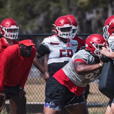 Kenny79_'s profile picture. Offensive Line Coach @EdgewaterFB - University of Louisville alum