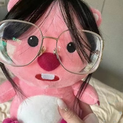 blairwaldont's profile picture. reading