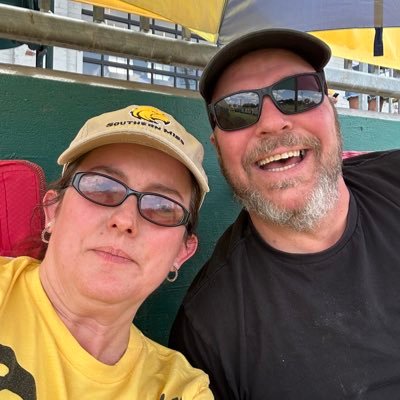 Accountant, Georgia bulldogs fan, Golden Eagles fan, braves fan, mom and wife