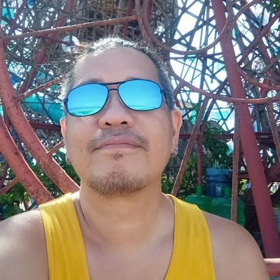 maasgad's profile picture. (Formerly Antifornicator)

Retired superhero. Occasional vegetarian. FREE HUGS!