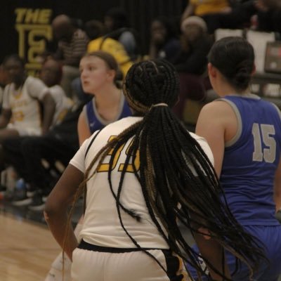 taraji_35's profile picture. 