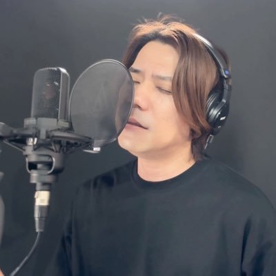 🎤🎵シンガーソングライター🎸🎹音楽クリエーター🎼💻👕セレクトショップを営む傍ら、音楽制作の日々👖🎶 #シンガー #ボーカリスト #DTMer #作曲家 #経営者 #浜松 SHOP→ @verite2015 YouTube→ https://t.co/PtrceGNE53