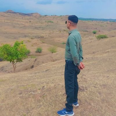 LagdhirPr's profile picture. 
