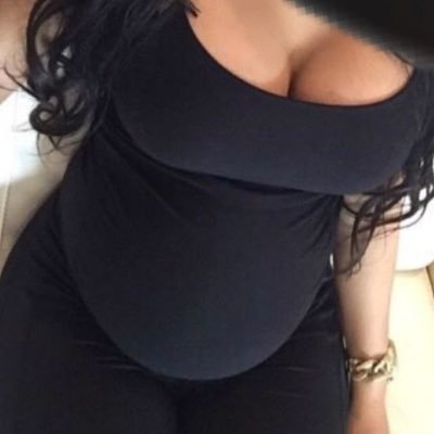 first pregnancy | 22 years old | 🇪🇬 | selling content and online services 💗 I do not accept checks
