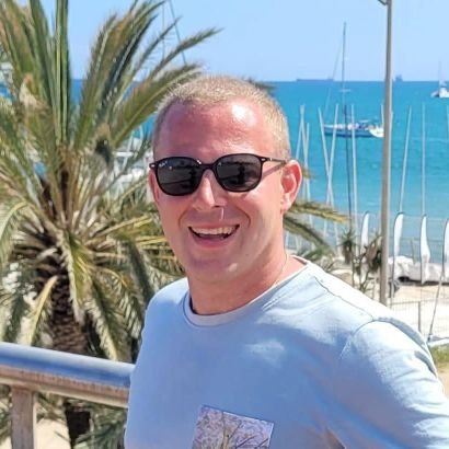 scooty30's profile picture. Politolog,doradca zawodowy.
Miłośnik sportu,muzyki i rekreacji na świeżym powietrzu.