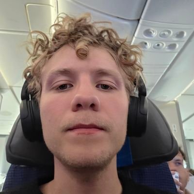 antepeov's profile picture. 🇱🇹 building in the Baltics 
~ $0 MRR SaaS
~ $1100 MRR AI education agency