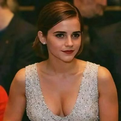 I'm the senior professional actress Emma watson in over United States I love all my fans in the world 🌎🌍❤️❤️
