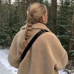 Yvrepee474's profile picture. 