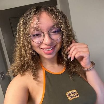I'm only here for friends with benefits. I'm always horny ASF 😲 💕❤️🔥😜🍆🍆🍆🥒🥒🥒🍆🍆🍆🍆🍆🥒🥒🥒🥒🍑