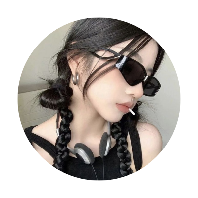 sxeims's profile picture. business! ★ ⋮ welcome to my shop full of extraordinary premium apps with a sprinkle of magic ⸝⸝