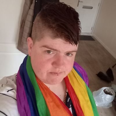 36 single fun top excitable horny experienced pussy arse pussy grinding finger fucker licker kisser snogger tonguer big build lesbian women live with my mum