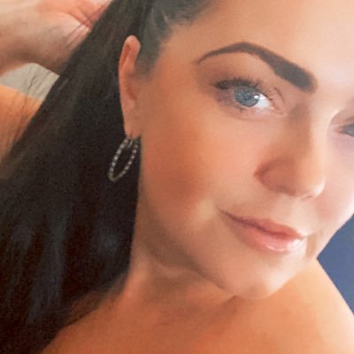 LalaKENNISH's profile picture. ~Surround yourself with people whose eyes light up when they see you coming.~ 🥰 Good Vibes Only ☮️❤️😄 Gen X 😎 Delco, PA/ Largo, FL 🤙🏼