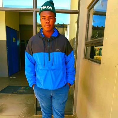 KekeletsoM40016's profile picture. 