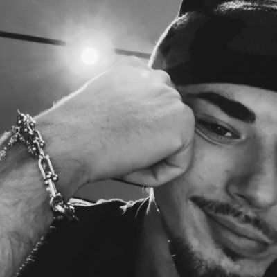 ⵎⴰⵙⵏⵉⵙⵙⴰ |🇩🇿 DZ | 24 | Crypto & Finance | Between Algiers & Dubai | الله أكبر