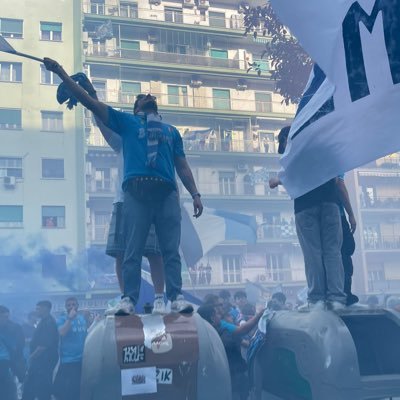 Ingegnere e tifoso del #Napoli. Cinefilo e amante del Rock'n'roll, qui sopra per cazzeggiare senza prendersi sul serio.
