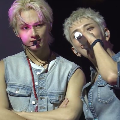 Roleplayer or Parody of 𝐒𝐄𝐕𝐄𝐍𝐓𝐄𝐄𝐍's one out of two 𝐆𝐞𝐦𝐢𝐧𝐢 𝐛𝐨𝐲, 文俊辉, 𝐖𝐄𝐍 𝐉𝐔𝐍𝐇𝐔𝐈. Joshua Hong's moon, for now to eternity🌙