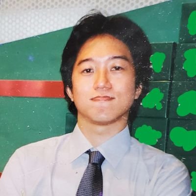 ネット・X歴約5年。ガワコスという言葉の無い時代から特殊造形技術を駆使したコスプレ製作活動や企業ロゴデザイン、イベントでのイラストやポスター、作画の仕事を行う(別名義)。
デジタル苦手なので写真の合成等は一切してません。
アイコン写真は若い頃(笑)。
単なる一般人。
Xは2019年5月に登録し使い始めたのは同8月末。