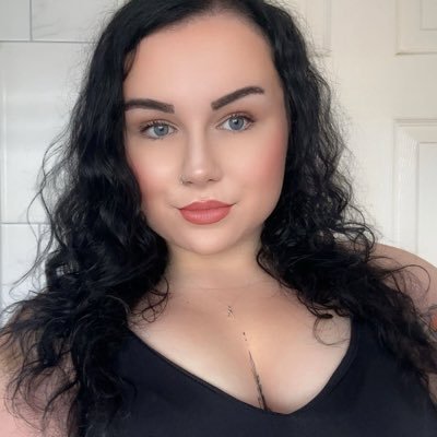 Georginarose216's profile picture. 24| Bristol city