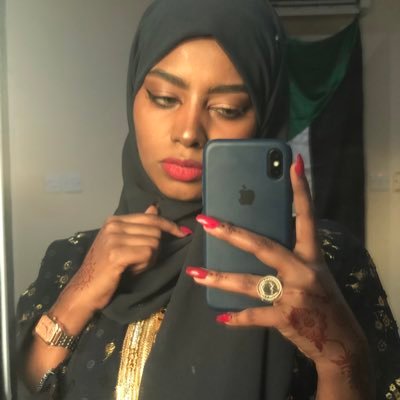 randa_mahmoud8's profile picture. - Doctor ..
- Artist. 🇸🇩
- كن أثرا طيب في هذه الحياة ، مهما كان سوءها 🌻