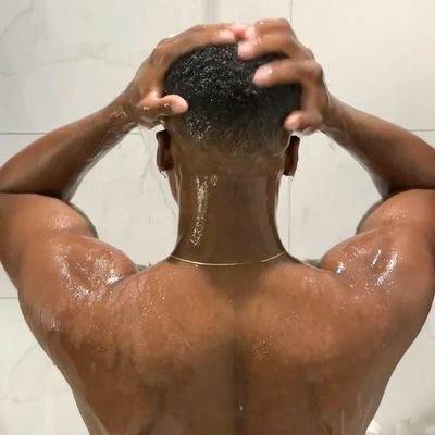 •Black
• altura, 1,85
•conta para conhecer pessoas...
•não mostro o rosto!
•🤎🔞
• DM aberta!