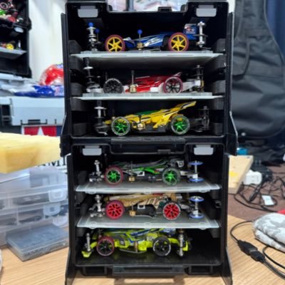 180sx_aki's profile picture. 沖縄県民です〜！ハイサーイ‼︎そろそろ真面目にやろ〜笑 てかXって名前変わってるし😆 ミニ四駆出戻り〜約20年ぶり笑 みんなさん宜しくお願いします。メインMA b-max VZ MA チビとボチボチ楽しんでま〜す！子供と良くコジマ居ます。1人で行く時はトイパラかな〜😆よいしょ〜！！笑