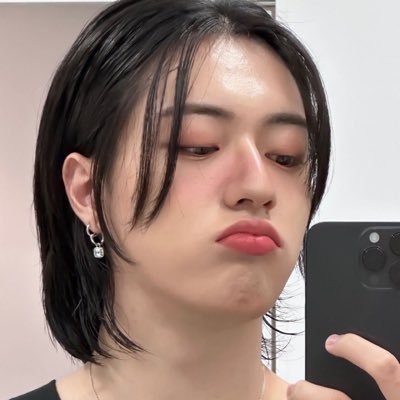 eclipsetoilee's profile picture. 