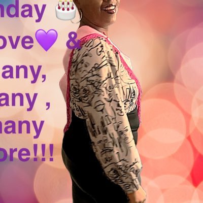 Hi sexy people I’m a #VIXEN here trying to find like minded people to enjoy life with. Im HAPPILY married, I’m 42 #milf #hotwife 1/2 #swimgercouple