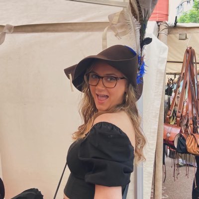 Current PSA within a Secondary School 📚 Recently back from being an Au Pair in Paris 🇫🇷 Ex Student President @ Ayrshire College 👤