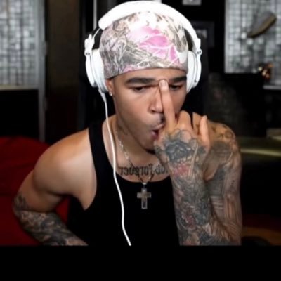 AngeRoro1's profile picture. 