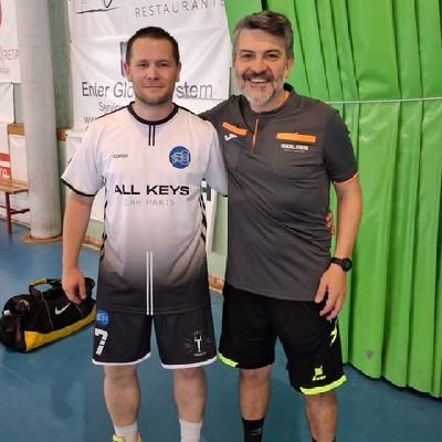 Apasionado del fútbol y del fútbol sala.
Real Madrid CF - Inter Movistar .
Opino de lo que me parece y creo conveniente que para eso es mi cuenta personal.