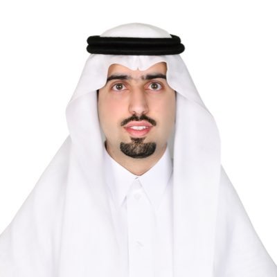( رئيس اللجنة التجارية - عضو مجلس إدارة غرفة الرياض - عضو مجلس أمناء منتدى الرياض الاقتصادي - ماجستير قانون تجاري )