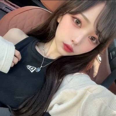 26歳👩信用し切っていた婚約者の不倫発覚により、現在フラバ、鬱病、摂食障害と戦い中。電車や人混みに出るのが困難。元の自分に戻りたい。当たり前に生きてる事が楽しいと思いたい。前向きに同じ病気と戦う人と繋がりたいです。男性dm🆖入院歴➖開放病棟1、閉鎖病棟1 #鬱病 #摂食障害 #PTSD