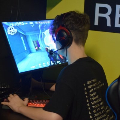 16 🇭🇺
Valorant player for ???
former @iwe_esport player