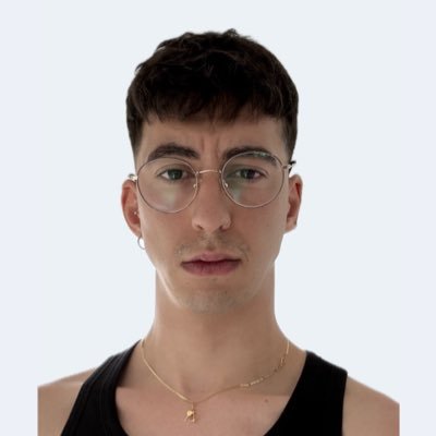 Personal Investigador en Formación: estudios culturales y música pop en @english_usal, miembro de @iLAC_usal y del @proyectoPoeMAS y presidente de INNOVA